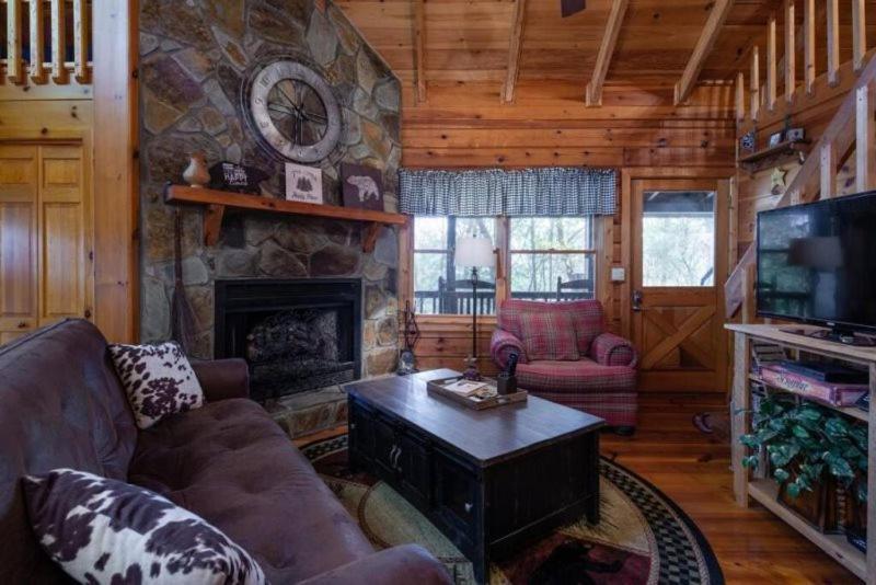 Mountain Time Cabin, Hot Tub, Fire Pit, Fireplace Villa Blue Ridge Exterior photo