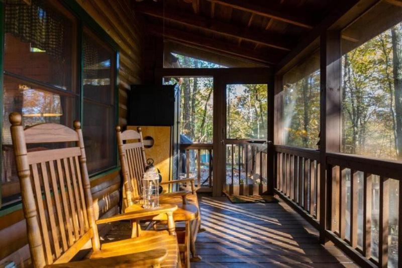 Mountain Time Cabin, Hot Tub, Fire Pit, Fireplace Villa Blue Ridge Exterior photo