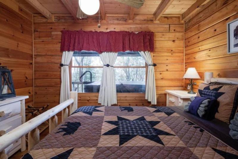 Mountain Time Cabin, Hot Tub, Fire Pit, Fireplace Villa Blue Ridge Exterior photo